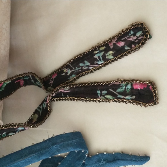 2/$10 Fabric Wrap Chokers, One floral, One Teal, Bundle If 2 - Picture 2 of 6